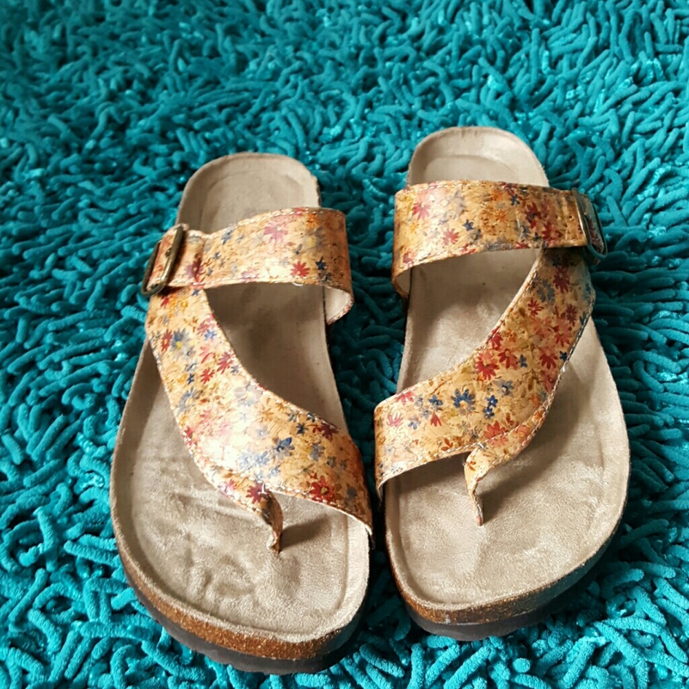 White Mountain sandles